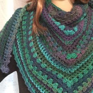 SOLD - Handmade luxurious crocheted shawl
